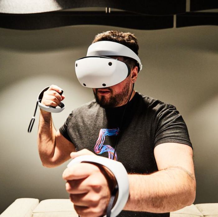 Virtual Reality Headset For Idea Of Christmas Gifts For Male Teachers