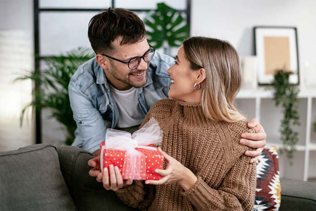 The Value of Thoughtful Ideas for Gifts for Couples in Their 40s