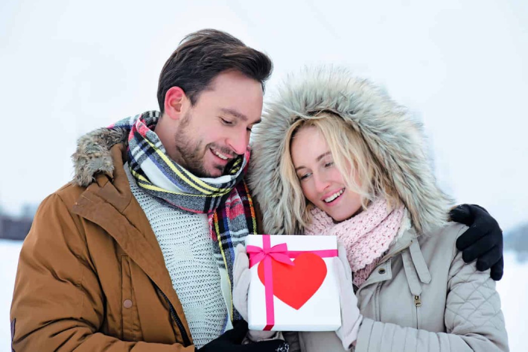 gift ideas for couples in their 40s