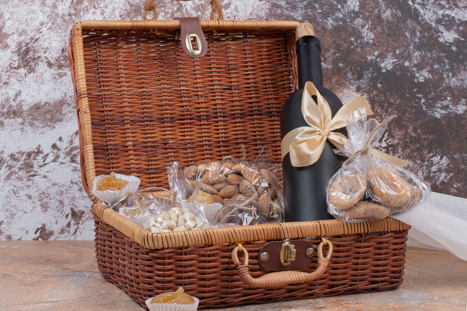 Basket Gift Ideas For Husband On Valentine's Day