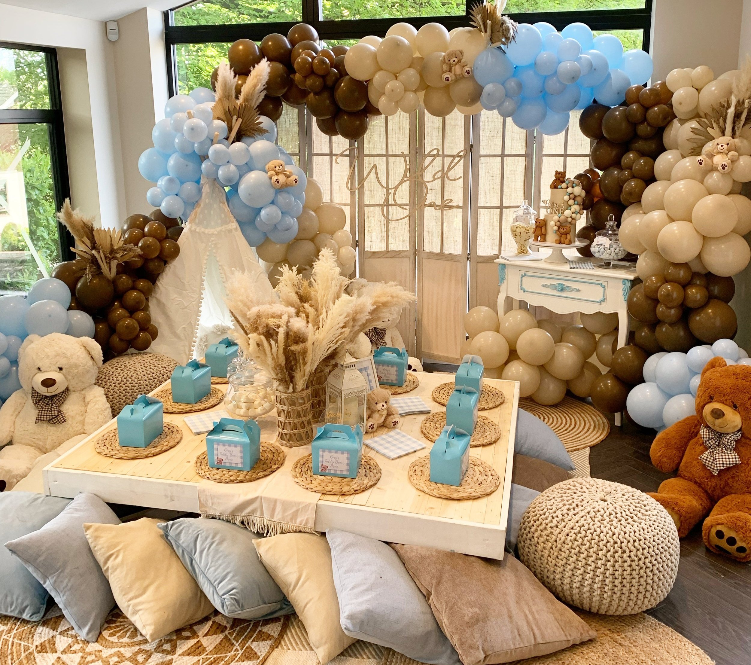 Indoor Decorations For The First Birthday Ideas