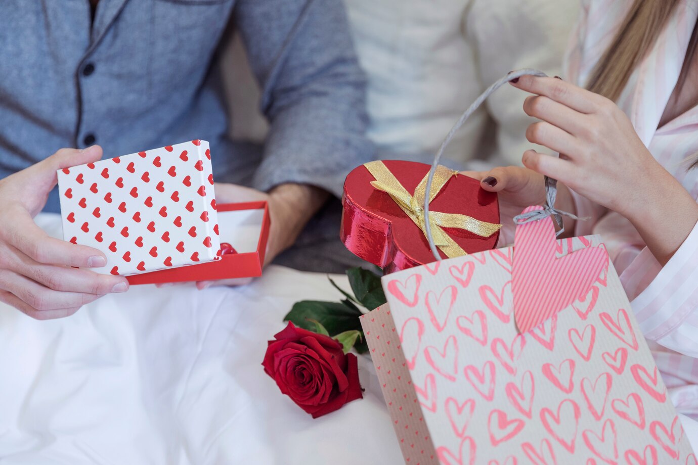 Romanticizing Your Valentine's Date With Sentimental Gifts