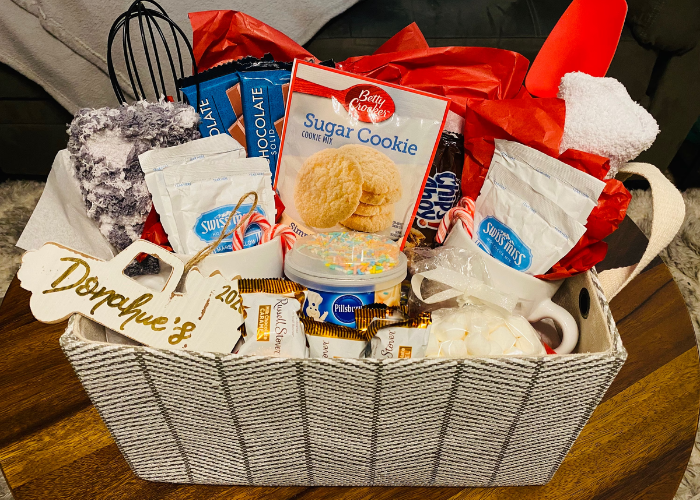 Baking Enthusiast Basket As Traditional Ideas For Mother’s Day Gift Basket